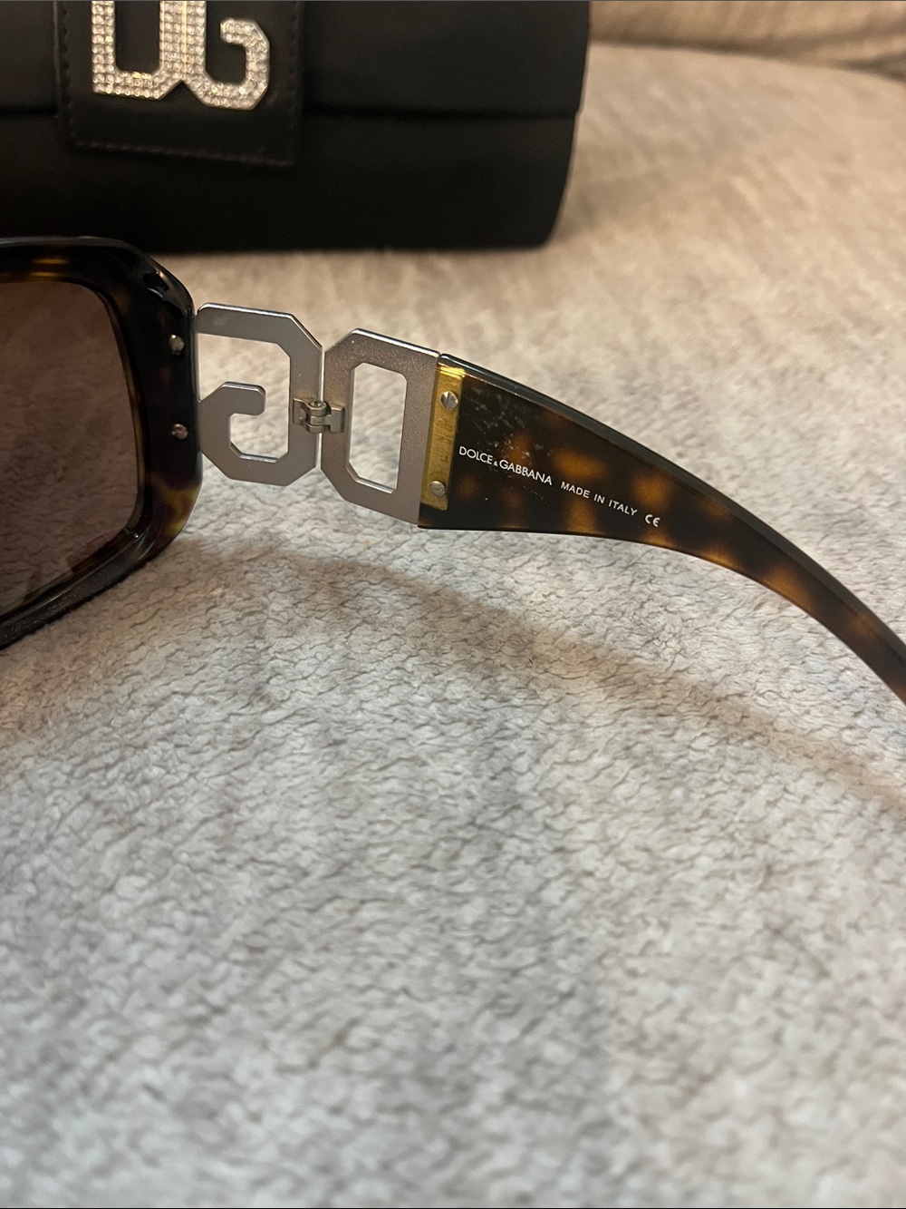 Dolce & Gabbana Tortoiseshell Brown Oversized Sunglasses - Picture 4 of 6